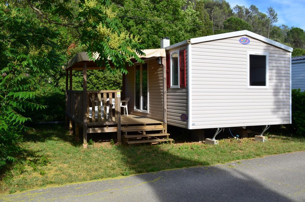 Camping La Vidaresse Sainte-Anastasie-sur-Issole Exterior photo