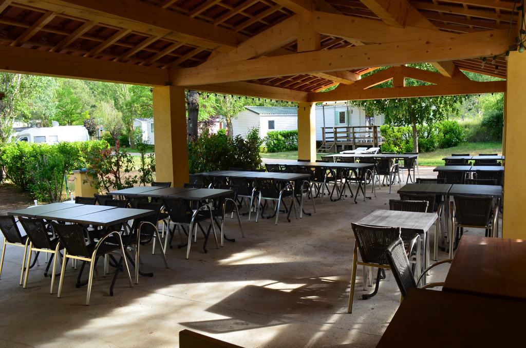 Camping La Vidaresse Sainte-Anastasie-sur-Issole Exterior photo