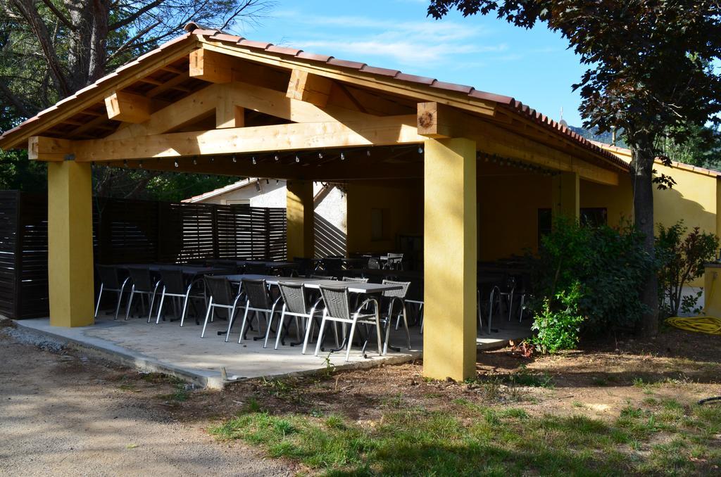 Camping La Vidaresse Sainte-Anastasie-sur-Issole Exterior photo
