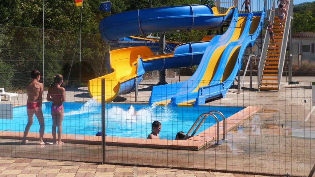 Camping La Vidaresse Sainte-Anastasie-sur-Issole Exterior photo